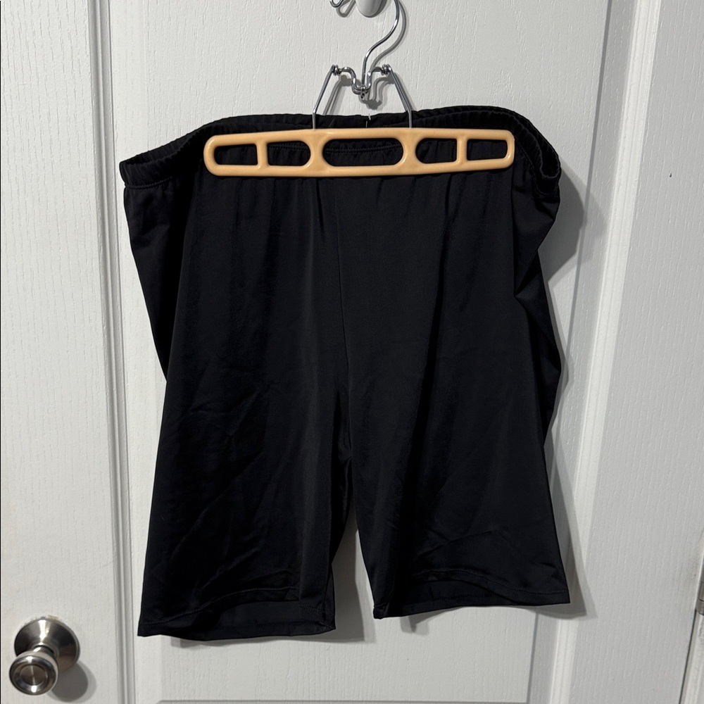 Women's Black Swim Short 24w